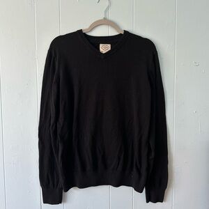 ST. JOHN’S BAY V NECK SWEATER